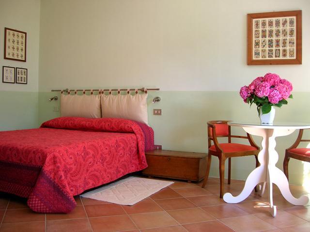 Bed and Breakfast Le Camelie Brissago-Valtravaglia Habitación foto